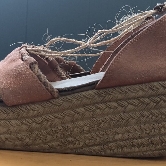 Peach Colored Platform Espadrilles Size 8.5 Bloomingdale's - Picture 4 of 4